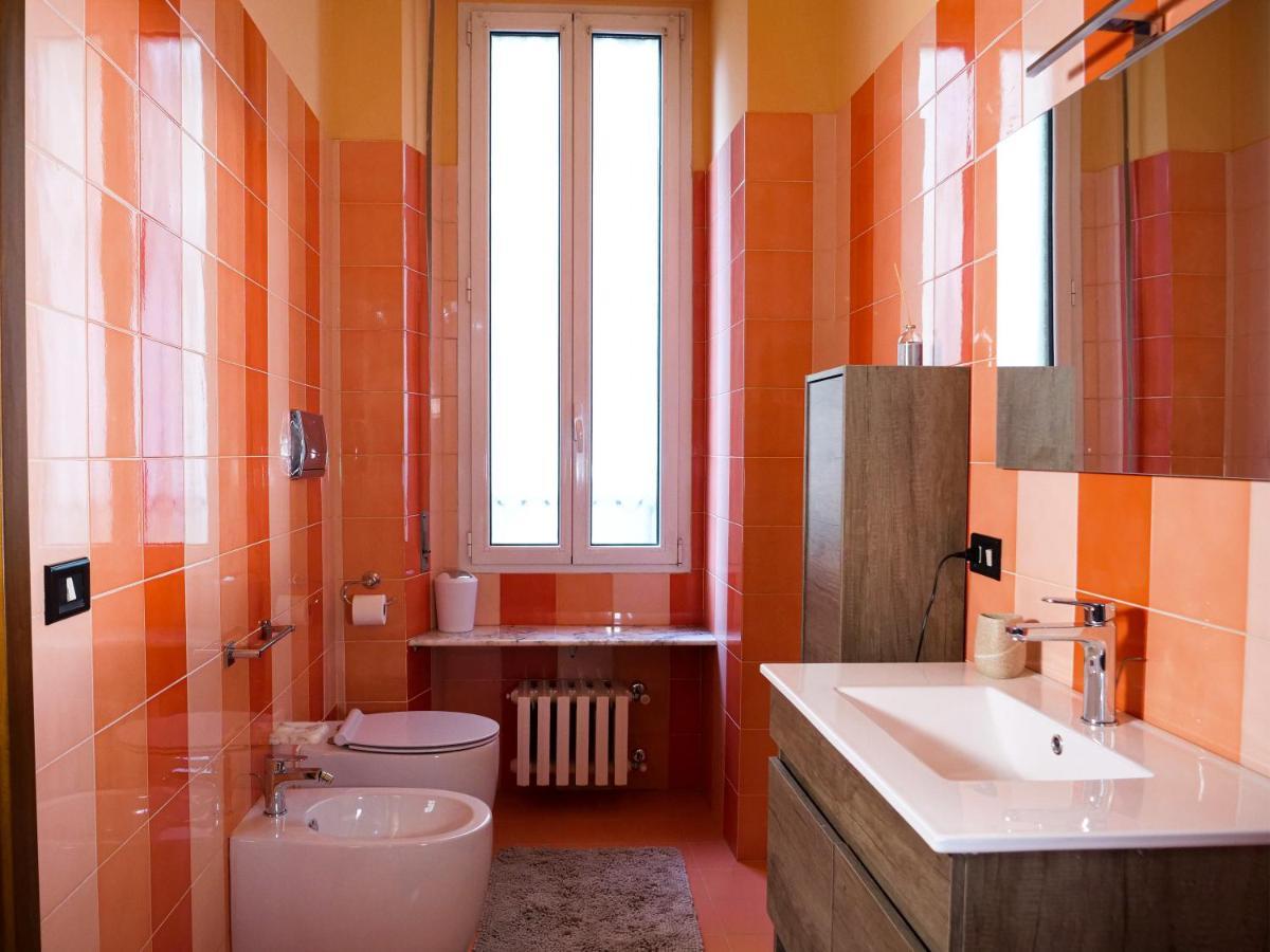 Wonderful Downtown Apartment-Hd Netflix, King-Size Bed, Two Minutes' Walk From Metro Мілан Екстер'єр фото
