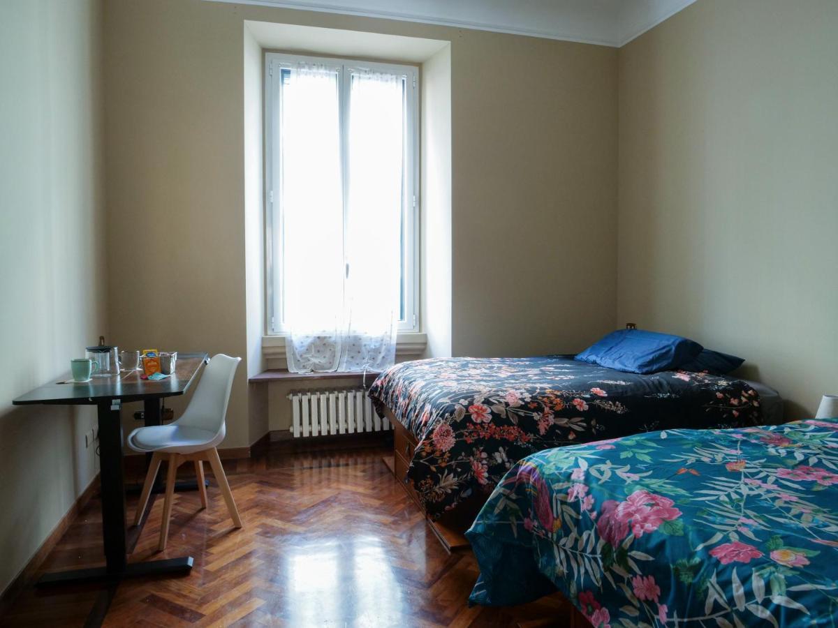 Wonderful Downtown Apartment-Hd Netflix, King-Size Bed, Two Minutes' Walk From Metro Мілан Екстер'єр фото